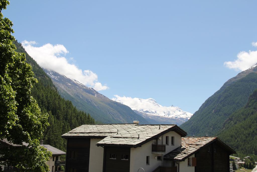 Ferienwohnungen Wallis - Randa Bei Zermatt ภายนอก รูปภาพ